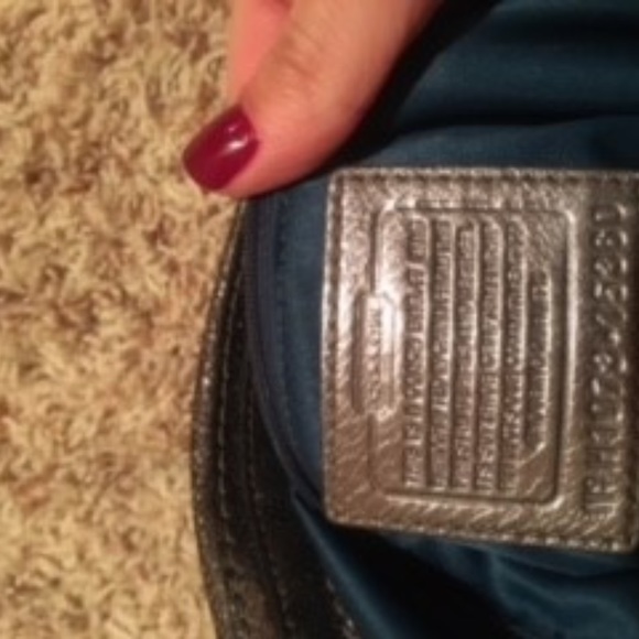 COACH PURSE - Picture 4 of 4